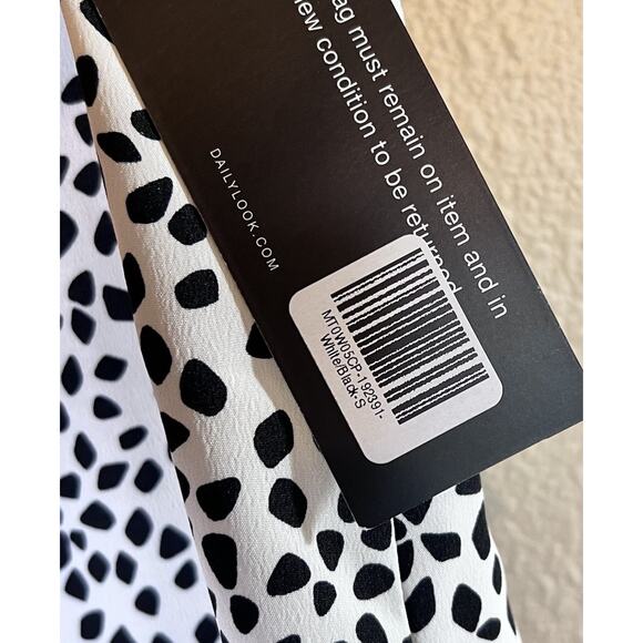 NWT Bobeau Collection Women's Size Small Black White Spotted Sleeveless Blouse - Picture 7 of 8